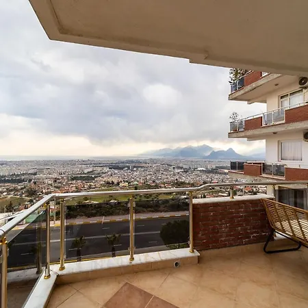 Lovely Apartment With Panoramic City View In Kepez, Antalya Daire *