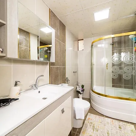 Lovely Apartment With Panoramic City View In Kepez, Antalya Daire